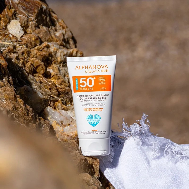 ALPHANOVA SENSITIVE CREME HYPOALLERGENIQUE INVISIBLE SPF50+ 50G ALPHANOVA SENSITIVE CREME HYPOALLERGENIQUE INVISIBLE SPF50+ 50G